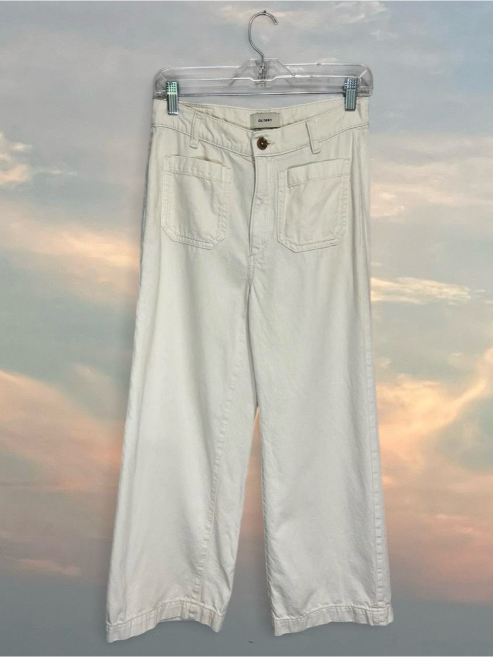 DL1961 Hepburn Wide leg, high rise ankle cream colored cotton linen jeans.